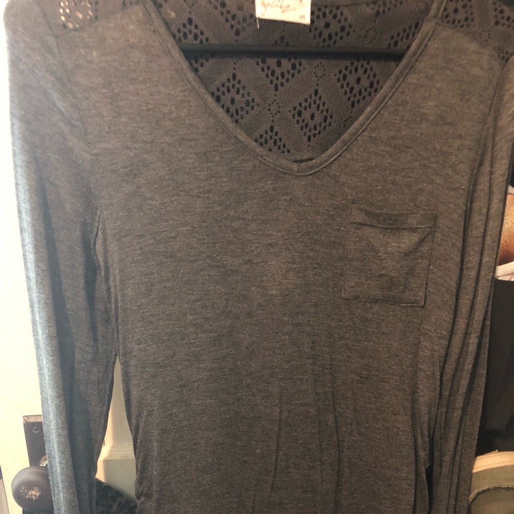 Gray long sleeve shirt